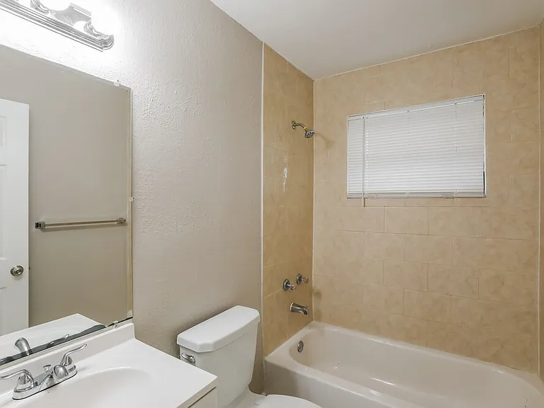 13620 Monroe St — Photo 15