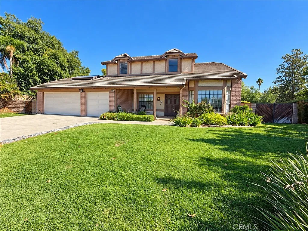4 bed, 3087 sqft, $4,100 — Photo 1