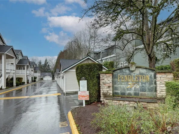 17827 80th Avenue NE #C204, Kenmore, WA 98028