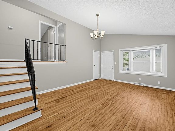 4th image of 11209 Marsh Ave