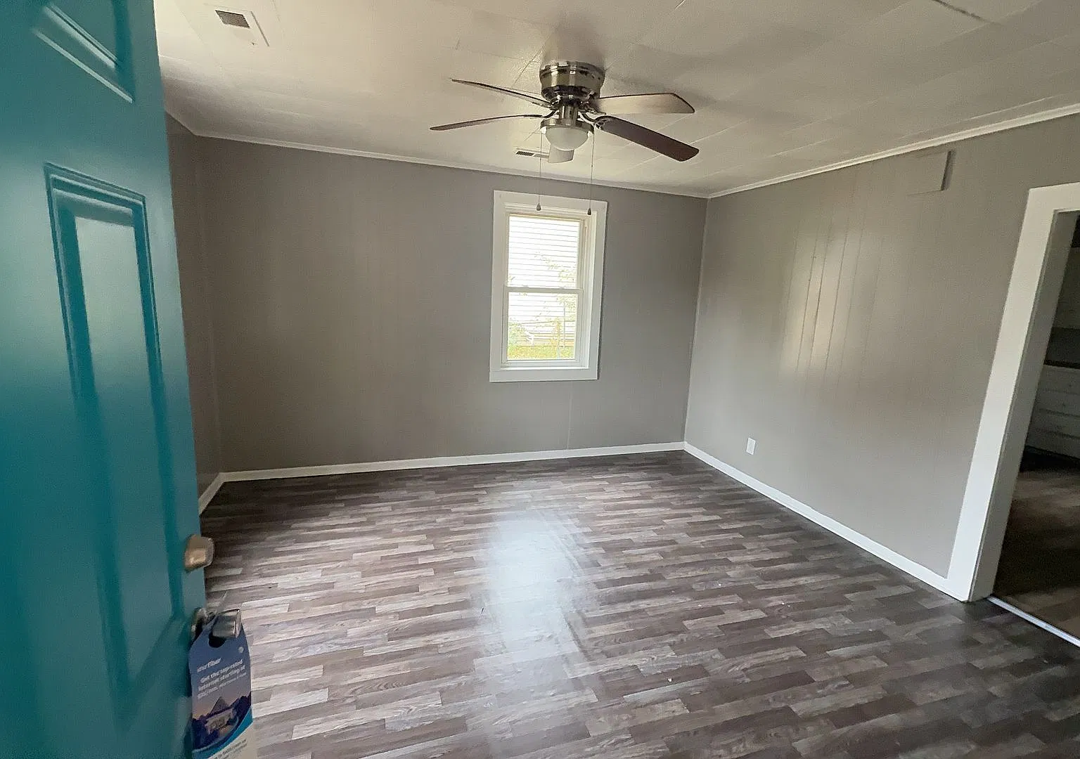 3 bedroom 1 Bath Home Available Now!! — Photo 3