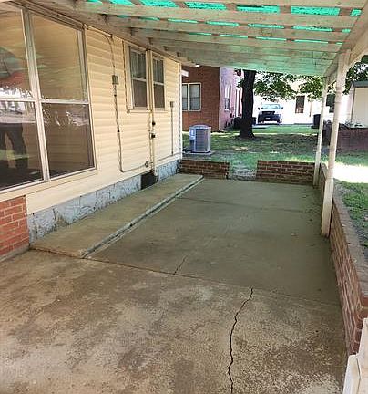4th image of 203 S Cravens St APT 4