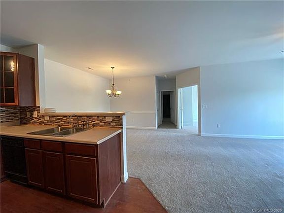 4th image of 10619 Hill Point Ct