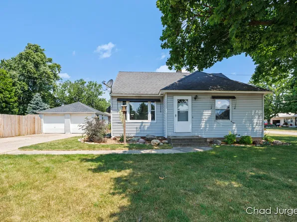 3315 Rypens Dr NW, Grand Rapids, MI 49534