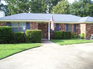 628 Varnedoe St, Hinesville, GA 31313