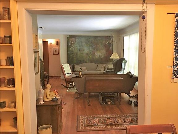 3rd image of 1113 Alhambra Way S