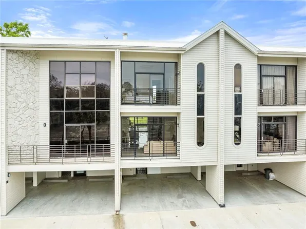 127 Highway 22 E APT W3, Madisonville, LA 70447