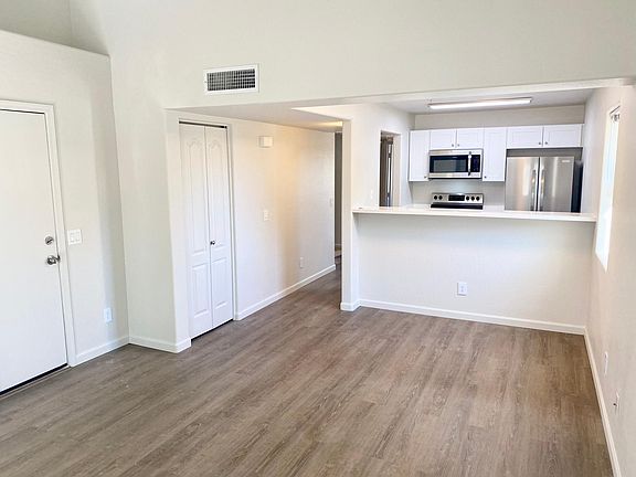 4th image of 3716 E University Dr Unit 2025