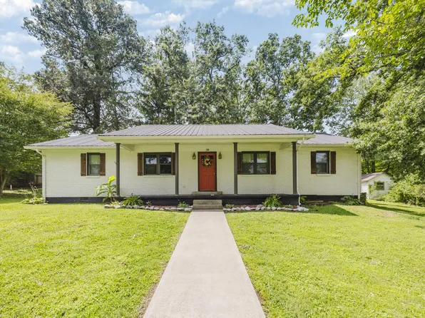 39 College Ct, Stanton, KY 40380