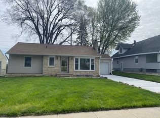 6937 Florence Blvd, Omaha, NE 68112
