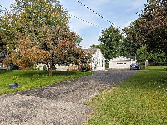4th image of 5613 Brokers Tip Ln