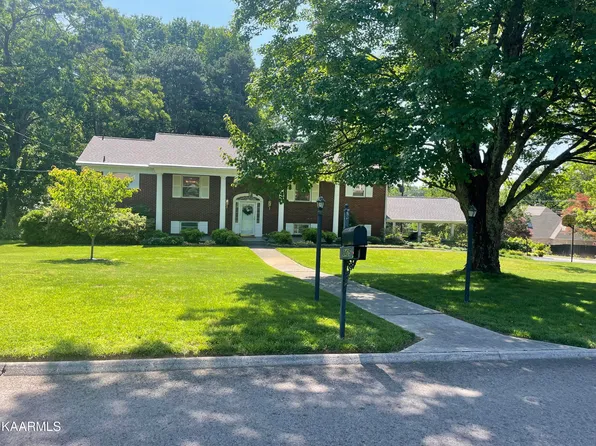 8425 Corteland Dr, Knoxville, TN 37909