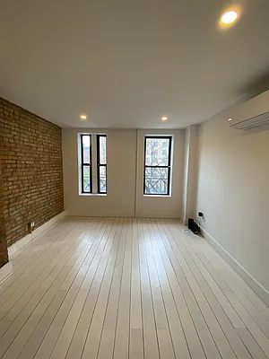 Rented by REAL New York | media 28