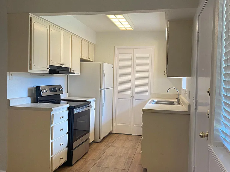 203 Sunnyland Dr — Photo 8