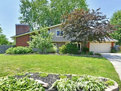 2700 Yellowwood Ct, Columbus, IN, 47203