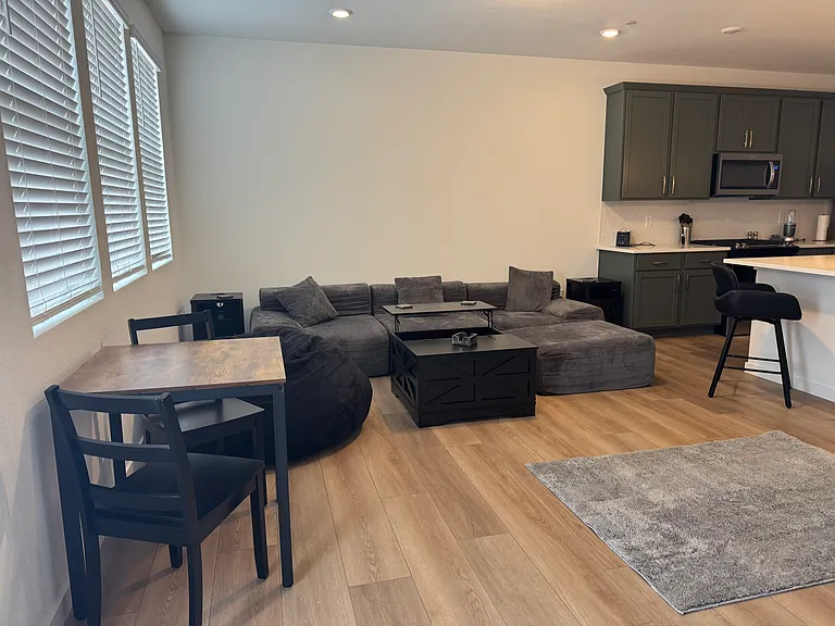 764 Nob Hill Ln — Photo 35