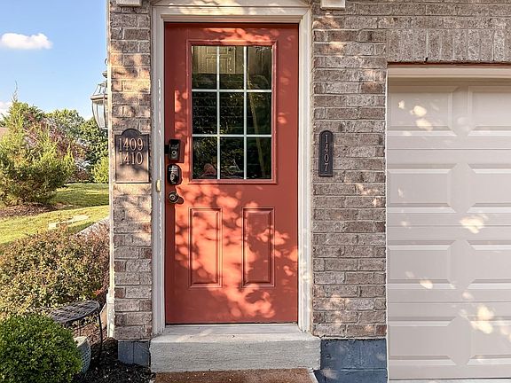 2nd image of 1407 Riviera Dr
