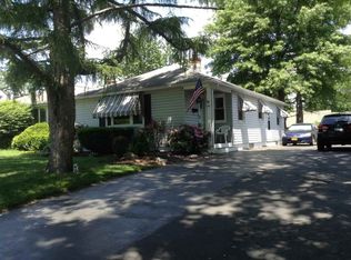 39 Linden Rd, Albany, NY 12208