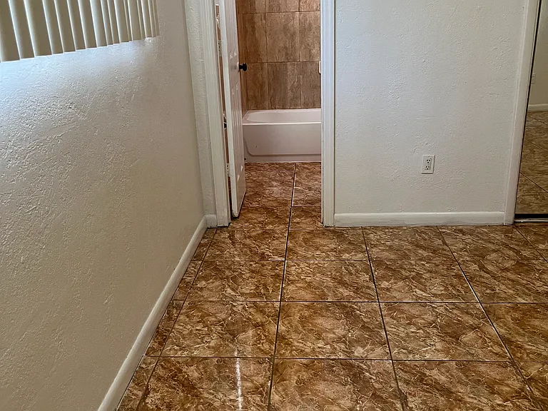 1355 NE 111th St #1 — Photo 33