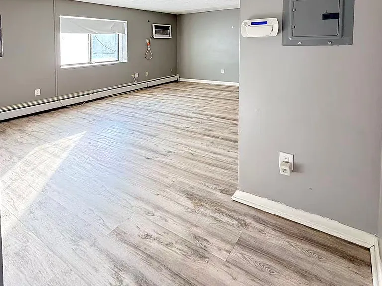 141 Commercial St #2 — Photo 3
