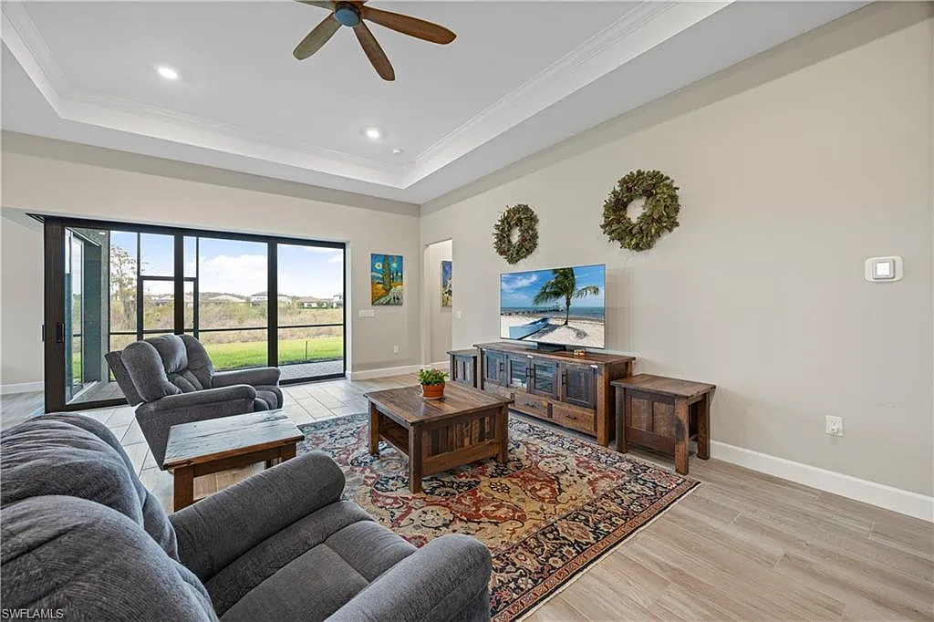 3 bed, 2.5 bath, 2493 sqft, $4,300 — Photo 4