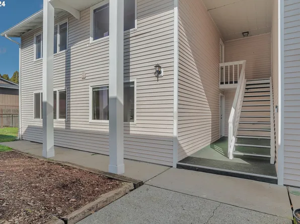 4420 Gibbons St #D, Vancouver, WA 98661