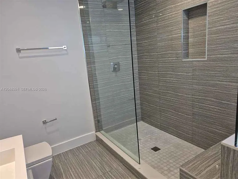 5820 SW 58th Ct — Photo 16