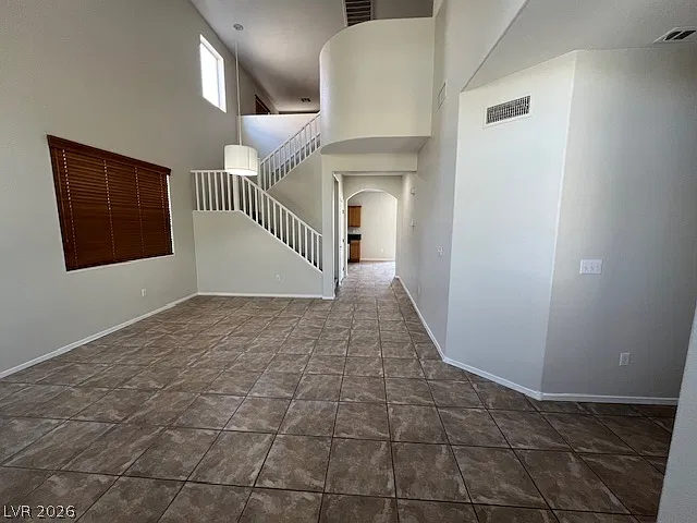 3 bed, 2.5 bath, 2210 sqft, $2,250 — Photo 3
