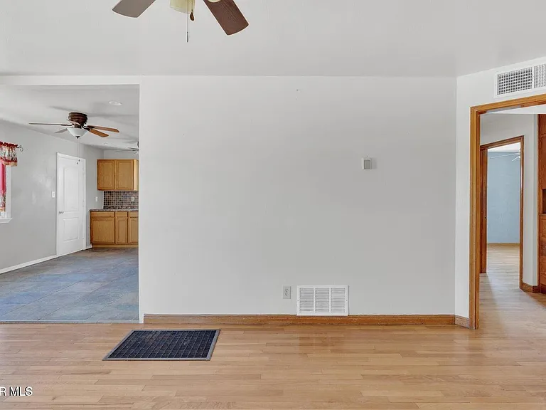 5608 Pollard St — Photo 4