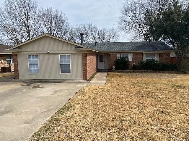 1st image of 805 Patricia Dr