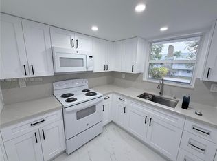 9365 Fontainebleau Blvd APT E218, Miami, FL 33172