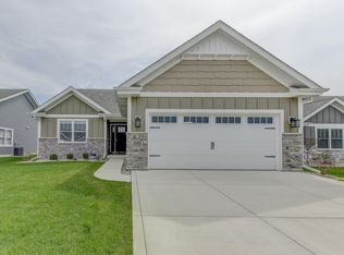 8595 Larkspur Ter, Saint John, IN 46373