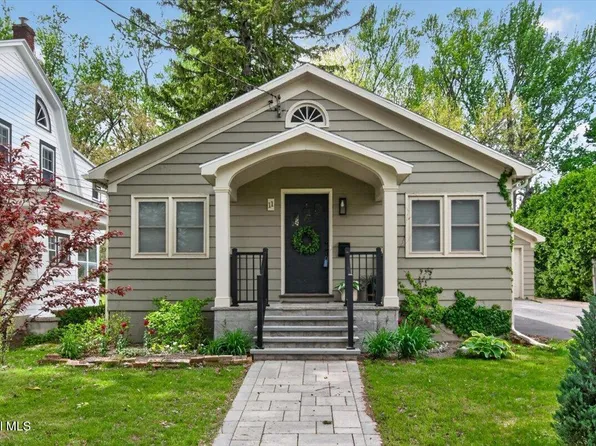 11 Norwood Avenue, Albany, NY 12208