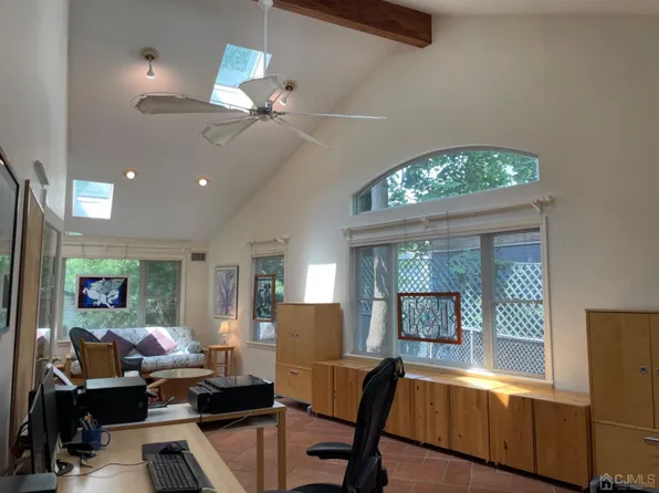 412 S 5th Ave, Highland Park, NJ 08904