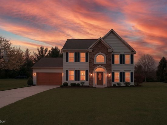 8638 Graham Cir, Olmsted Falls, OH 44138