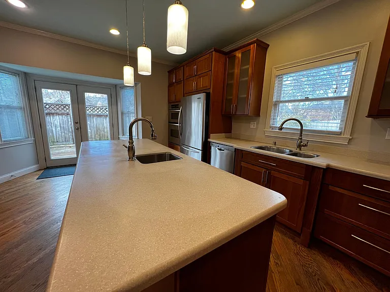 1100 Stowbridge Ln — Photo 13