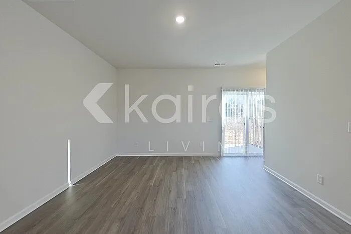 2185 Banyon Cir — Photo 10