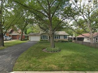 426 Rockland Ave, Lake Bluff, IL 60044