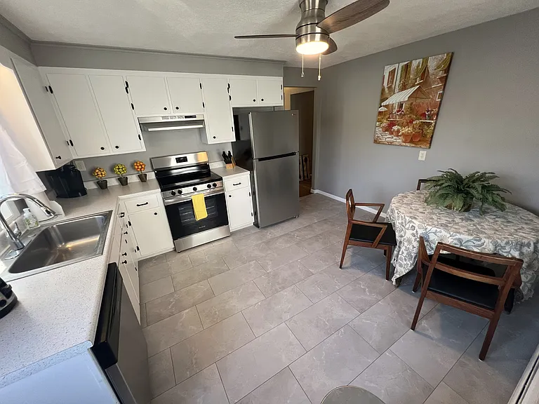 84 Hillside Ave — Photo 9