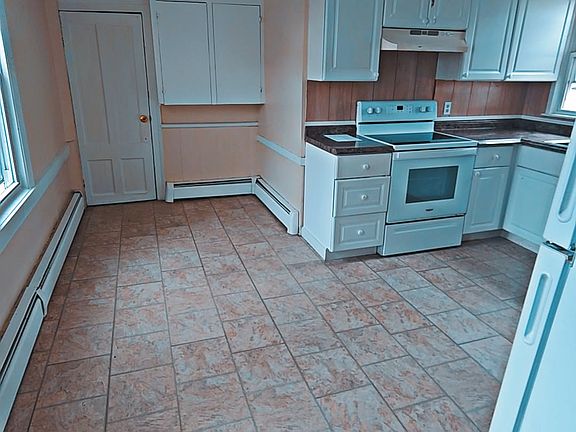 kitchen - door to storage