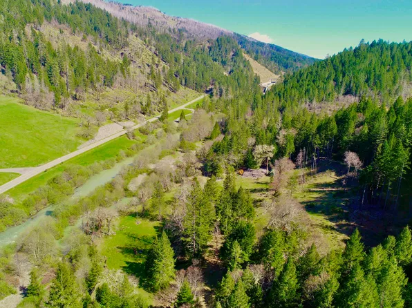6250 Mad9 Rd, Mad River, CA 95552