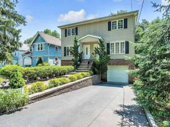 113 Lafayette Pl, Englewood, NJ 07631