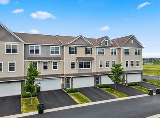 8772 Granite Cir, Woodbury, MN 55129