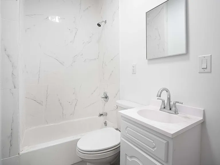1596 Lexington Ave #4A — Photo 8