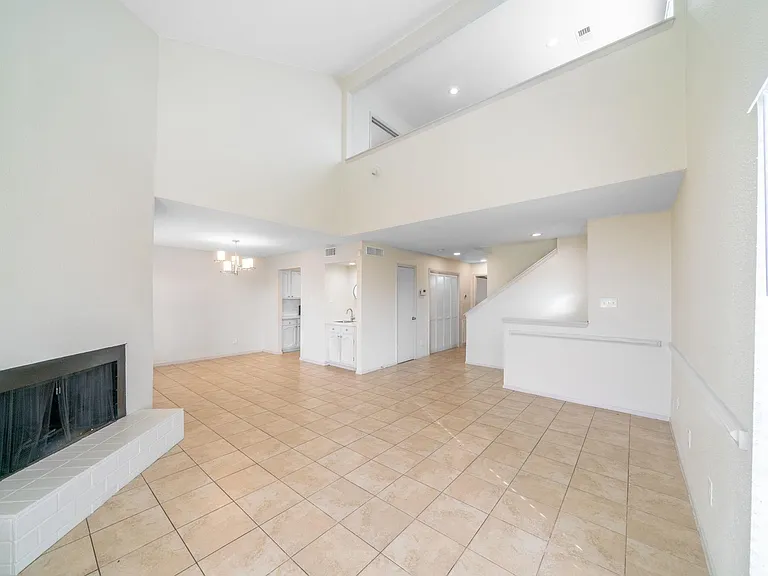 7847 Green Lawn Dr #7847 — Photo 4