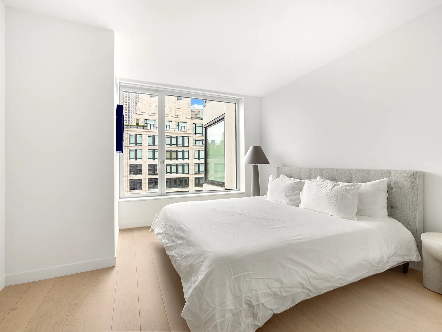 450 Washington Street — Photo 3