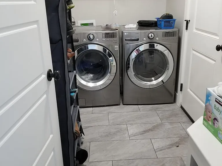 4255 Marlin Dr — Photo 3