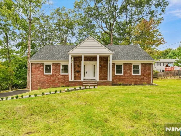 71 Montvale Avenue, Montvale, NJ 07645