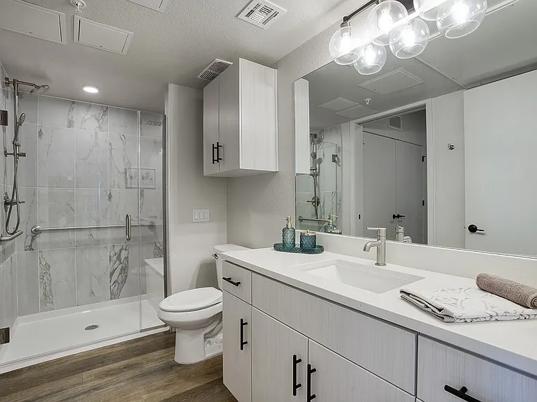 Evara Living — Photo 18