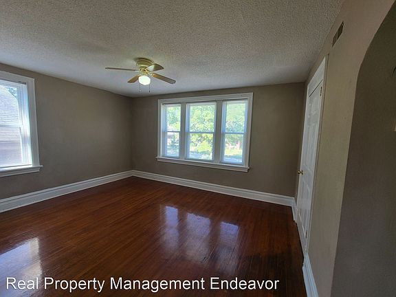 3rd image of 5454 N Kingshighway Blvd #10512886